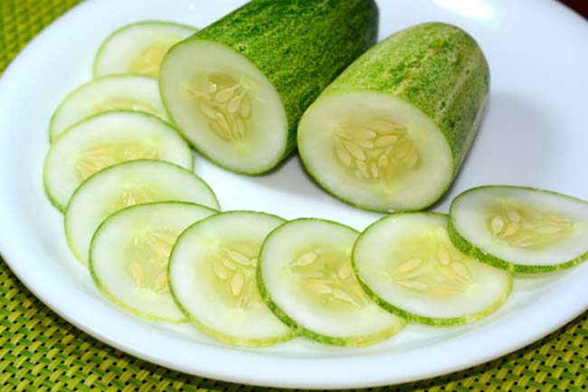 खीरा खाएं